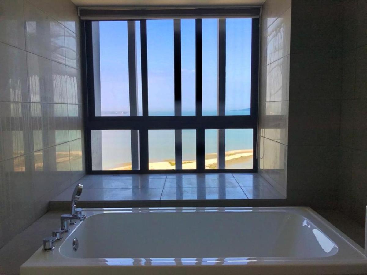 شقة Imperio,Res - Modern -- Luxury -- Seaview ملقا المظهر الخارجي الصورة
